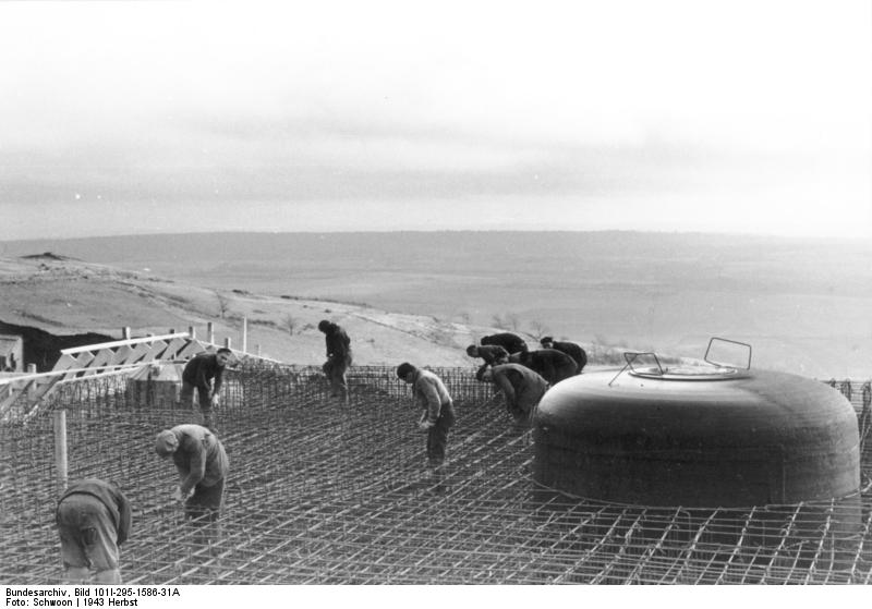 Nordfrankreich, Atlantikwall im Bau